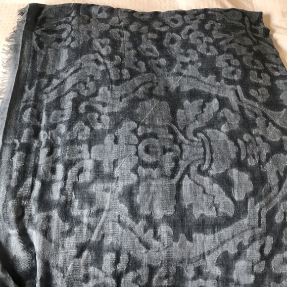 Beautiful Pashmina NWOT - Picture 1 of 4